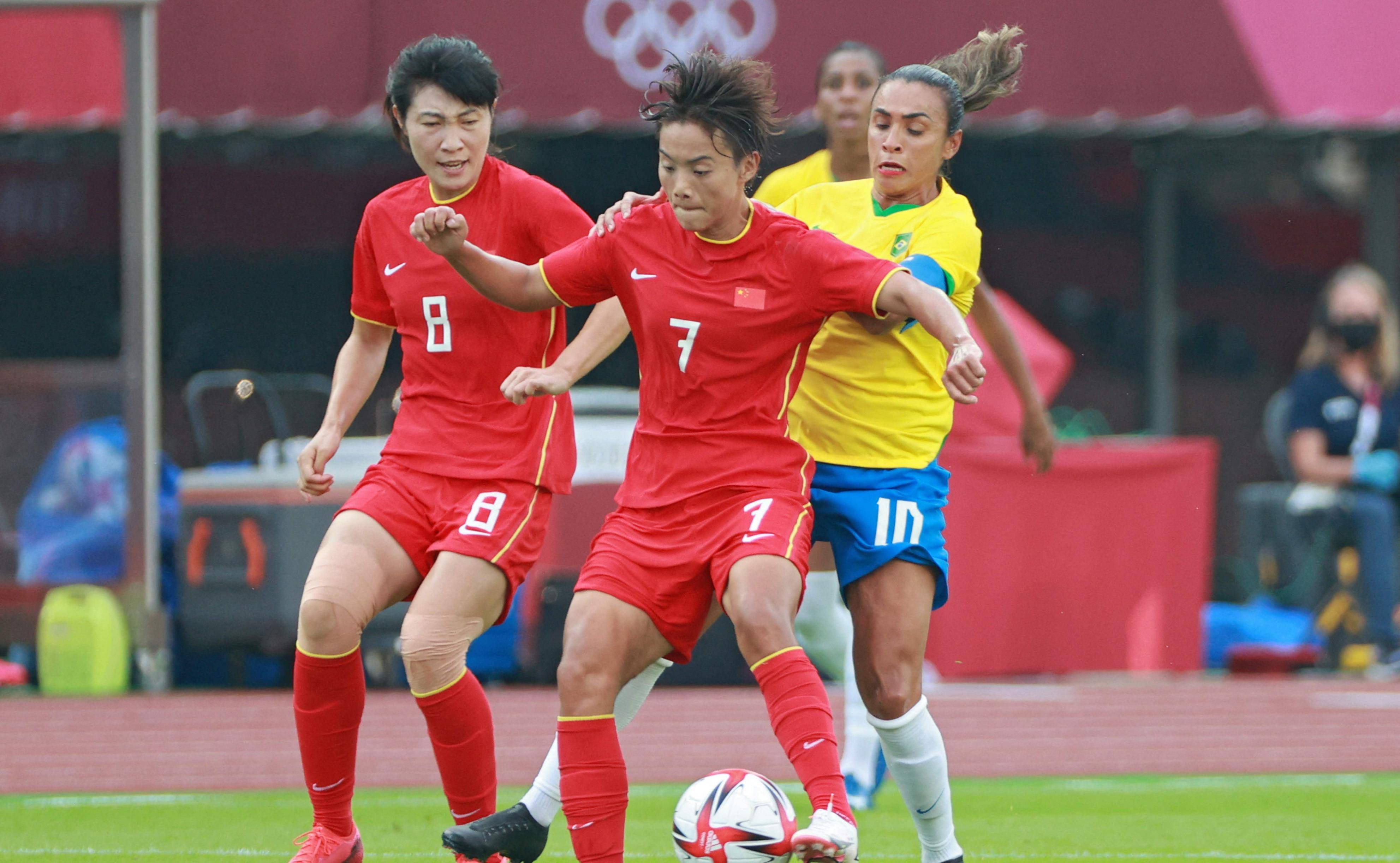 乐鱼体育新闻-国际女子足球赛中，中国队踢出精彩比赛