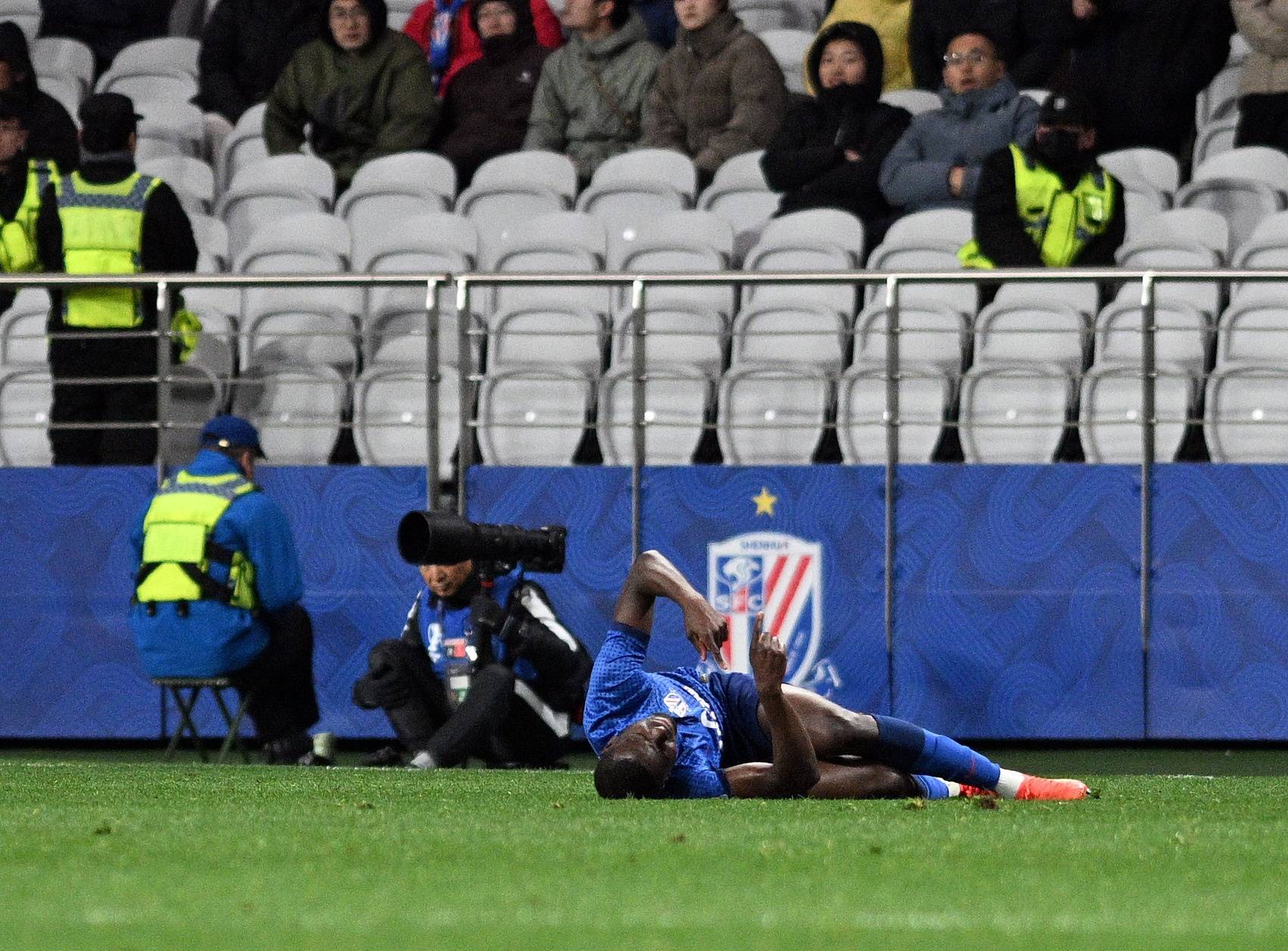 阿瑙球员频频受伤,球队实力大受影响的简单介绍 阿瑙球员频频受伤,球队实力大受影响的简单介绍