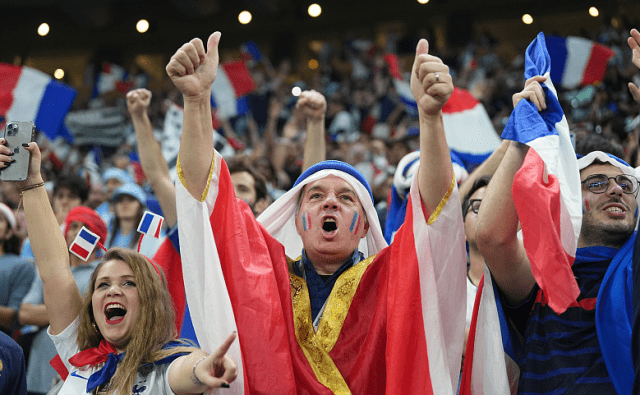 精彩的比赛场面引发球迷热议