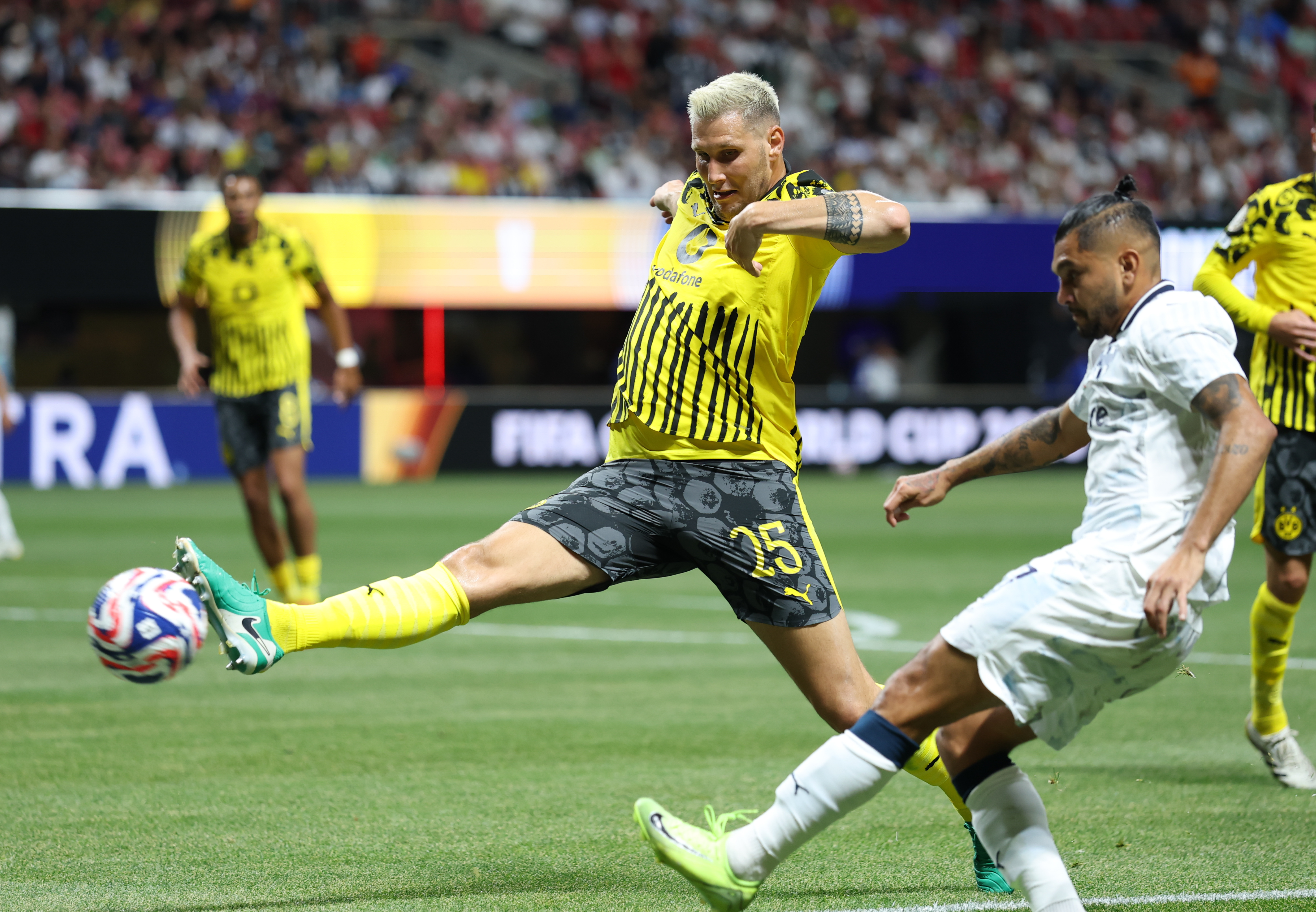 多特蒙德苦战取胜高调晋级淘汰赛的简单介绍 多特蒙德苦战取胜高调晋级淘汰赛的简单介绍