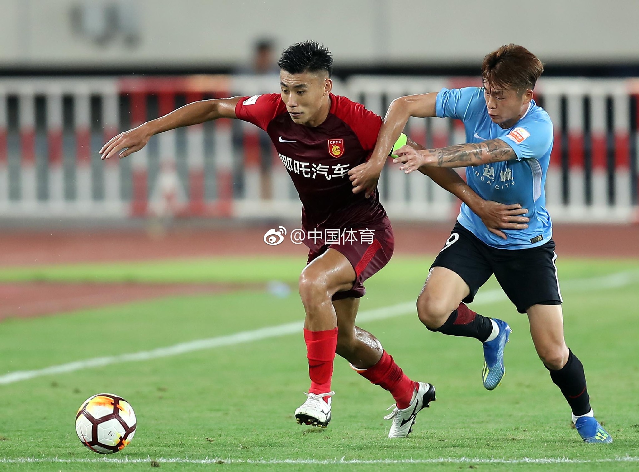 大连一方战平对手，表现稳定