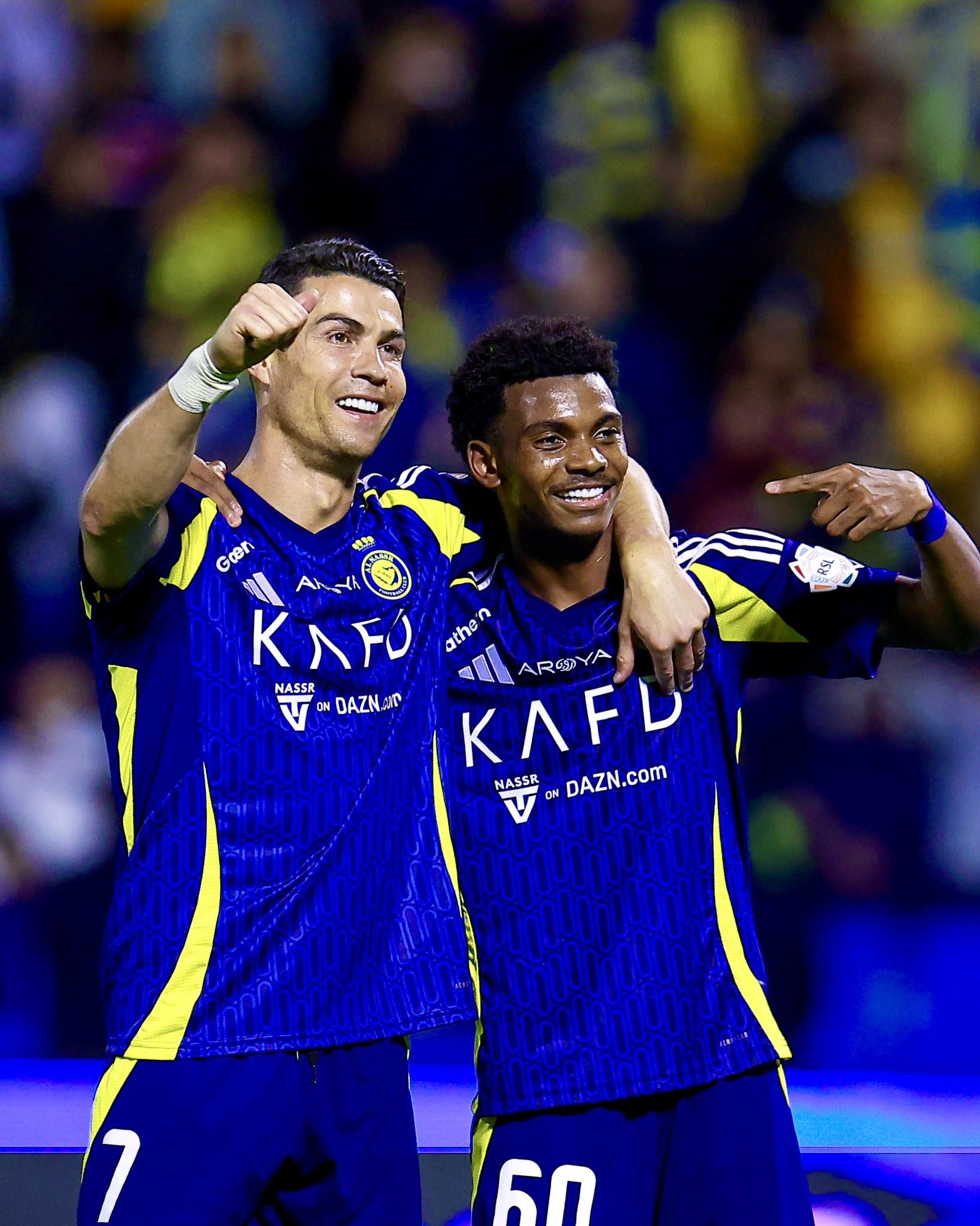 关于三分球砍下多次得手,助球队取胜的信息 关于三分球砍下多次得手,助球队取胜的信息