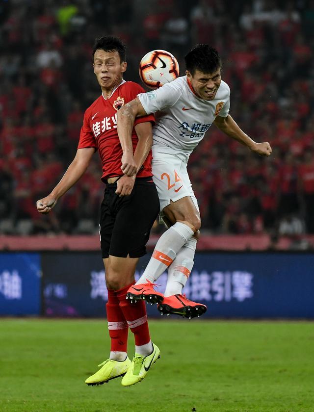 深圳佳兆业客场不敌武汉卓尔,遭遇失利 深圳佳兆业客场不敌武汉卓尔,遭遇失利