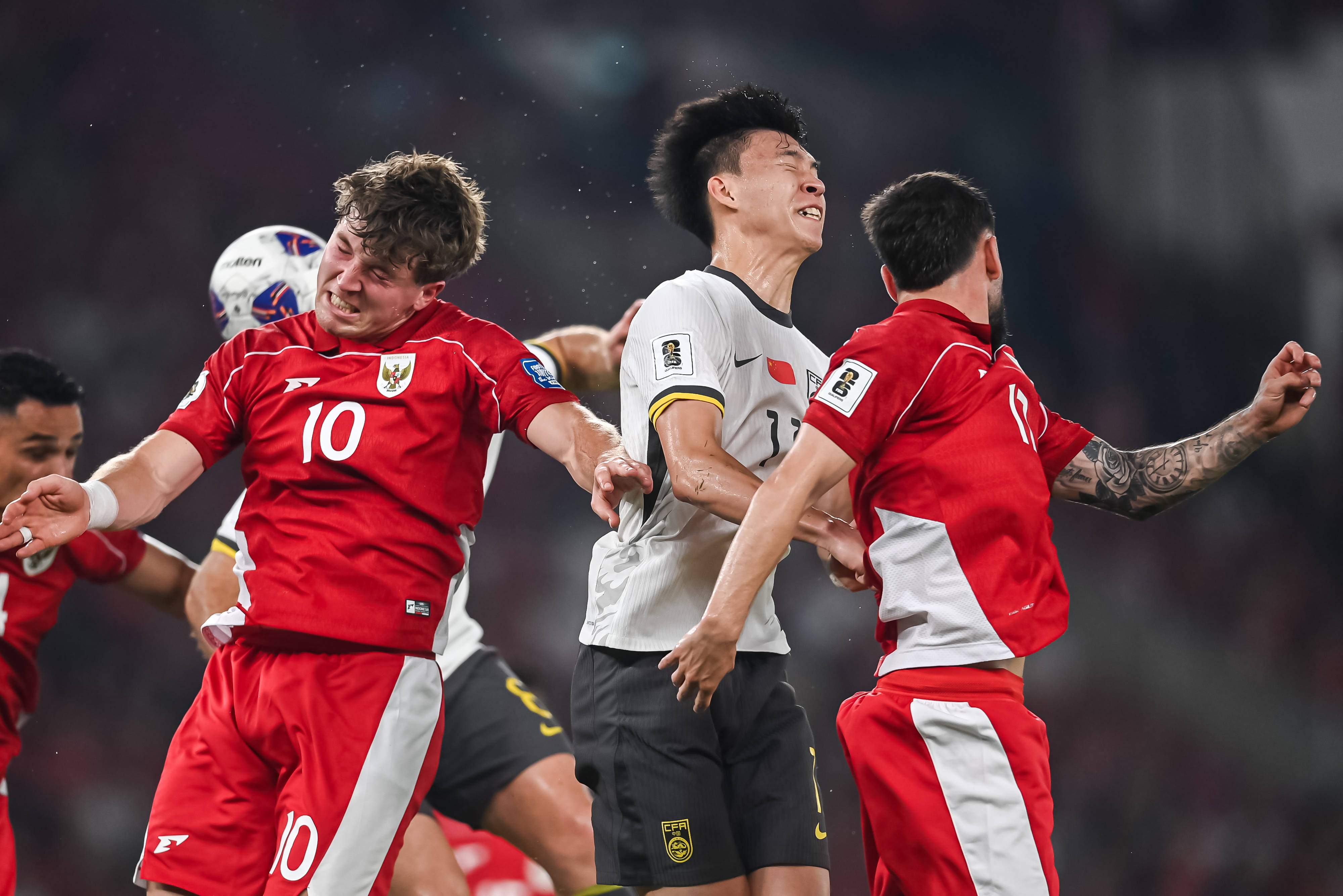 足球赛事热点话题引全球关注 足球赛事热点话题引全球关注