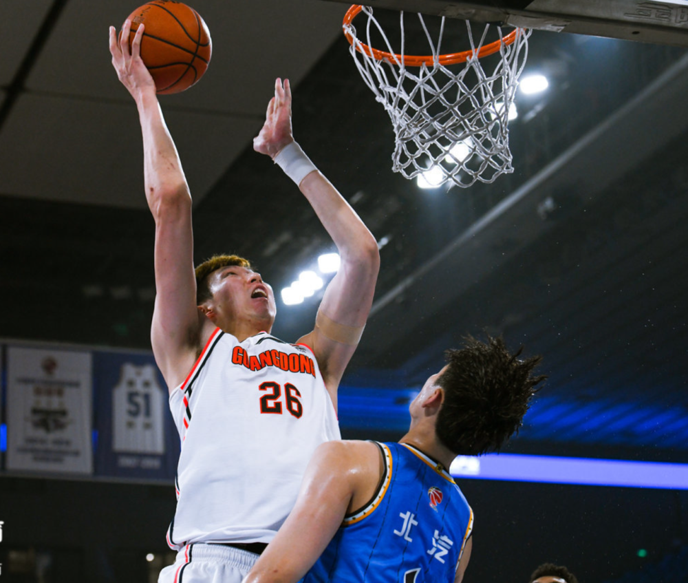 乐鱼体育app下载地址-精英篮球运动员实力横扫对手