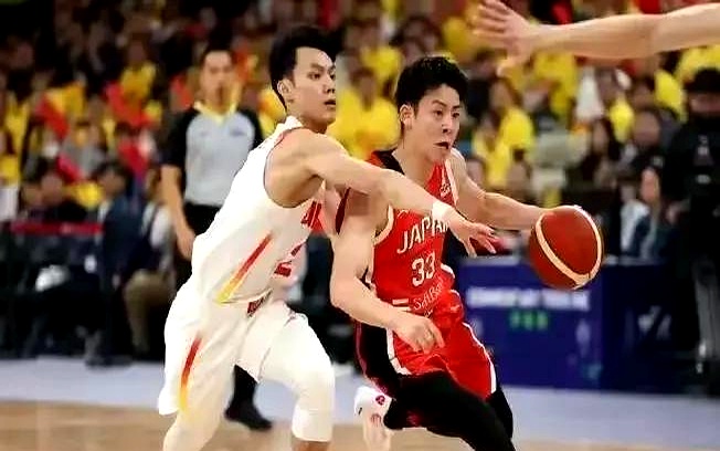 乐鱼体育官网app-篮球季哀击败并赢得厄尔场比赛的简单介绍